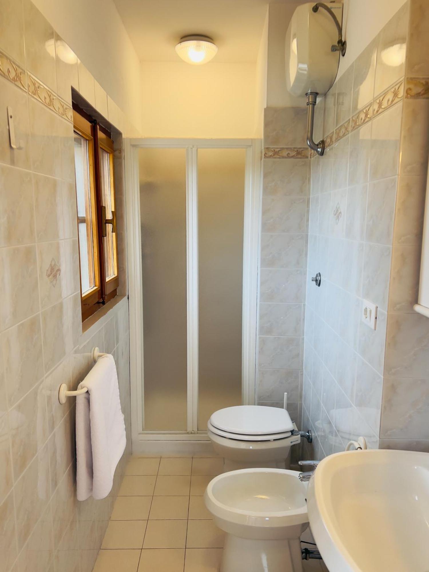 Villa Lavinia B&B Montescudaio Phòng bức ảnh